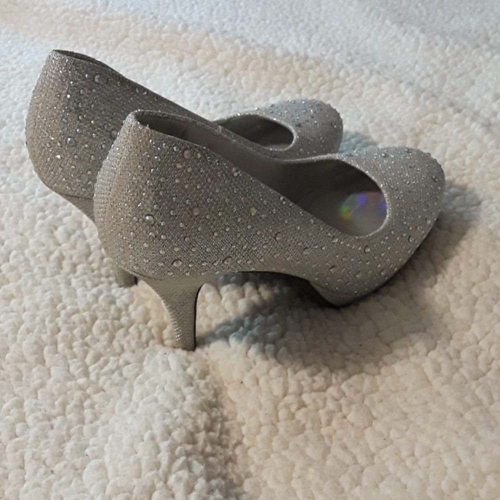 Shoes - Picture 2 of 3